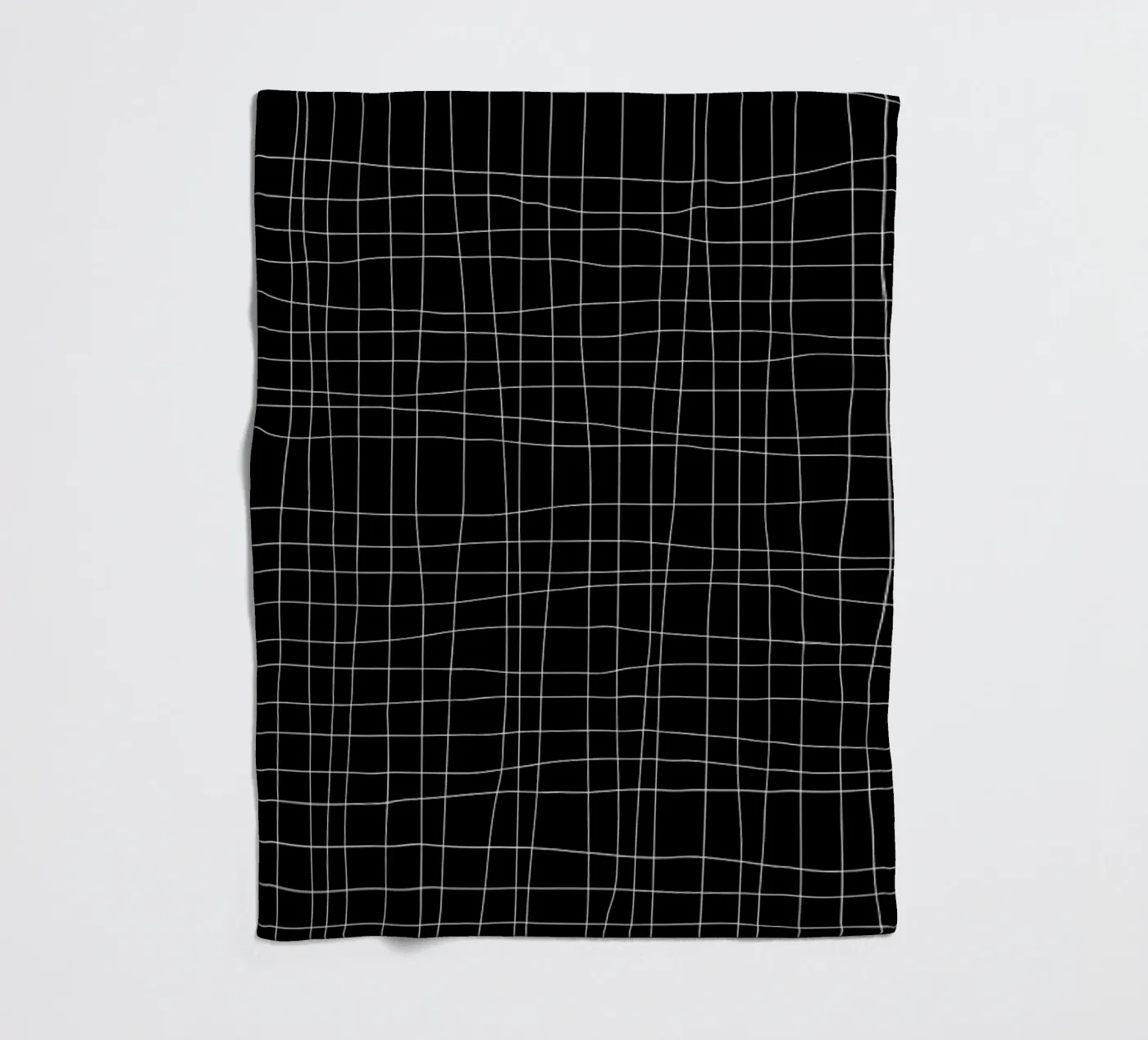 Grid Black Fleecedecke von Studio Nahili