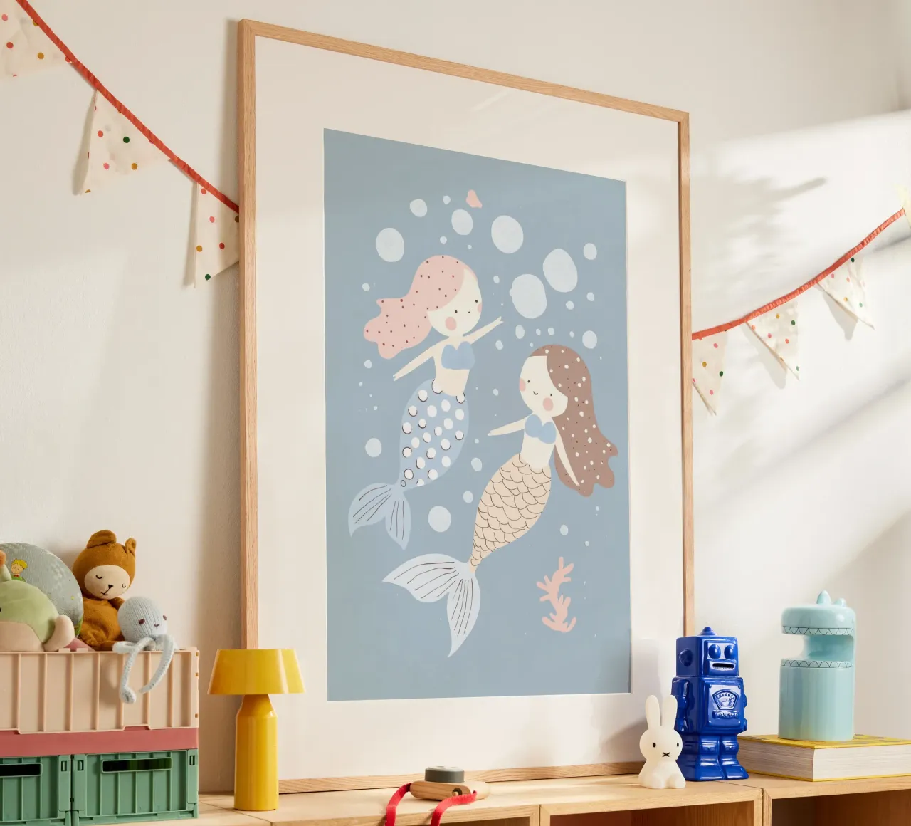 Illustrazione di una sirena, decorazione della cameretta dei bambini, arte murale della stanza dei giochi poster con telaio in legno da Little Lola