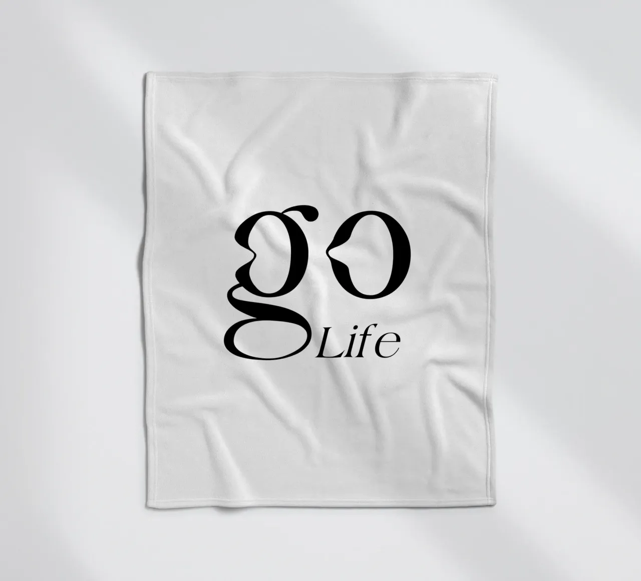 Tipografia semplice Go Life coperta in pile da YV TYPOGRAPHY