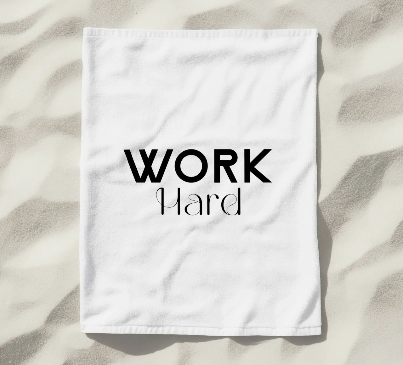 Semplice tipografia minimalista Work Hard telo mare da YV TYPOGRAPHY