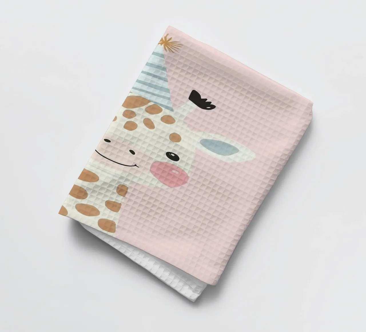 Illustrazione di una graziosa giraffa per la stanza dei giochi dei bambini, stampa di compleanno canovaccio da cucina da Little Lola