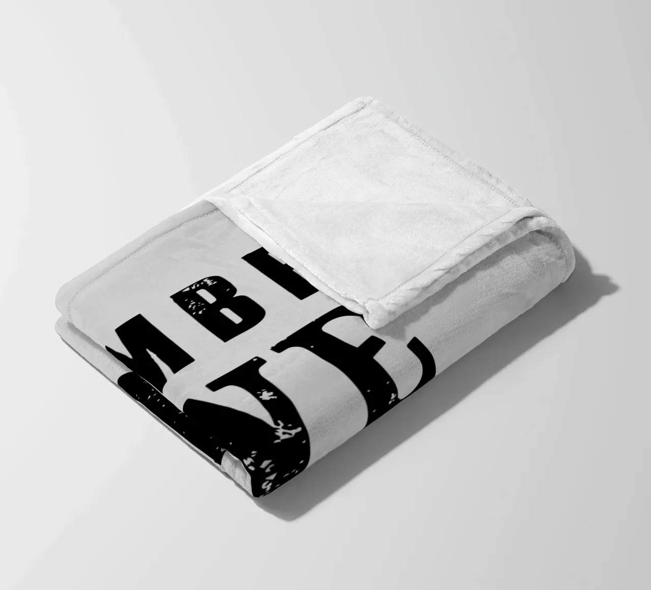 Design tipografico Number One Mum in nero e grigio coperta in pile da THE MOTIVATED TYPE