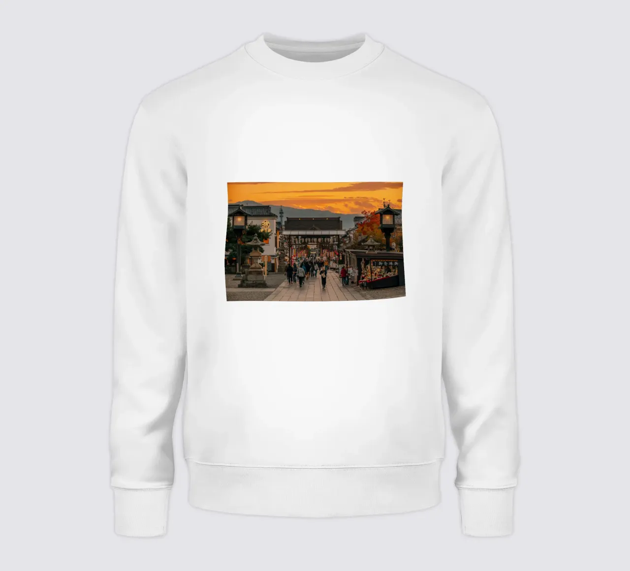 Tramonto d'autunno a Nagano, Giappone felpa da Marcel Bisig