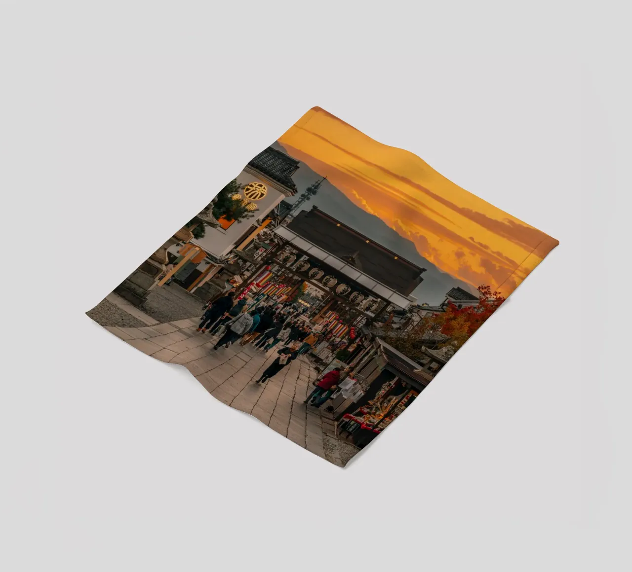 Tramonto d'autunno a Nagano, Giappone coperta in pile da Marcel Bisig