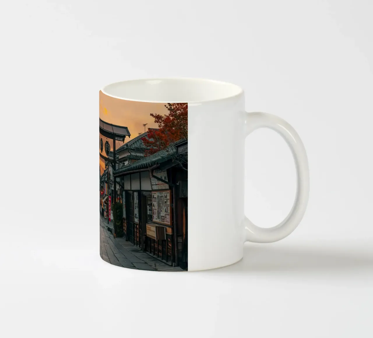 Tramonto d'autunno a Nagano, Giappone tazza in ceramica da Marcel Bisig