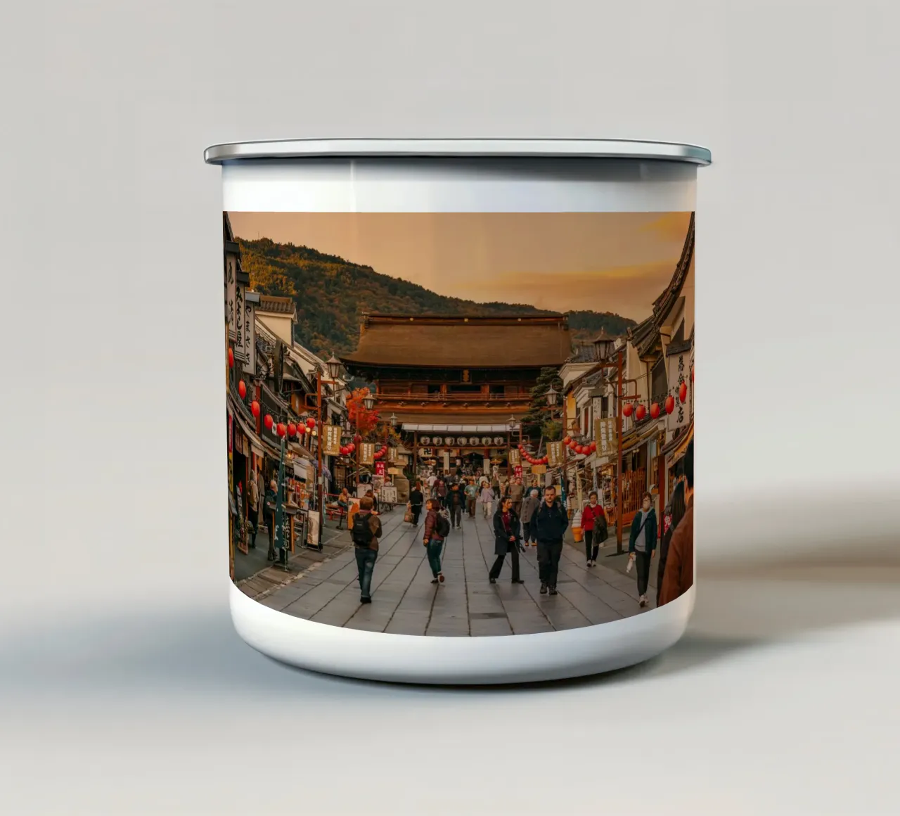 Tramonto del tempio Zenkoji a Nagano, Giappone tazza in smalto da Marcel Bisig