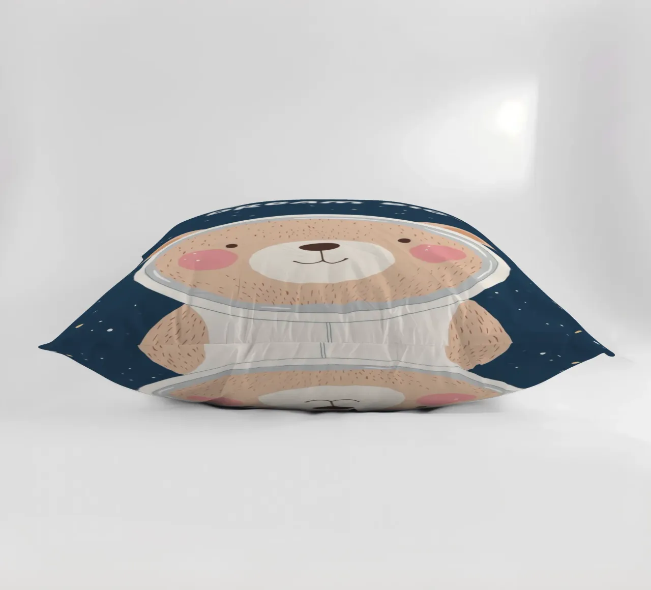 Orso nello spazio Illustrazione Affermazione positiva per bambini cuscino da Little Lola