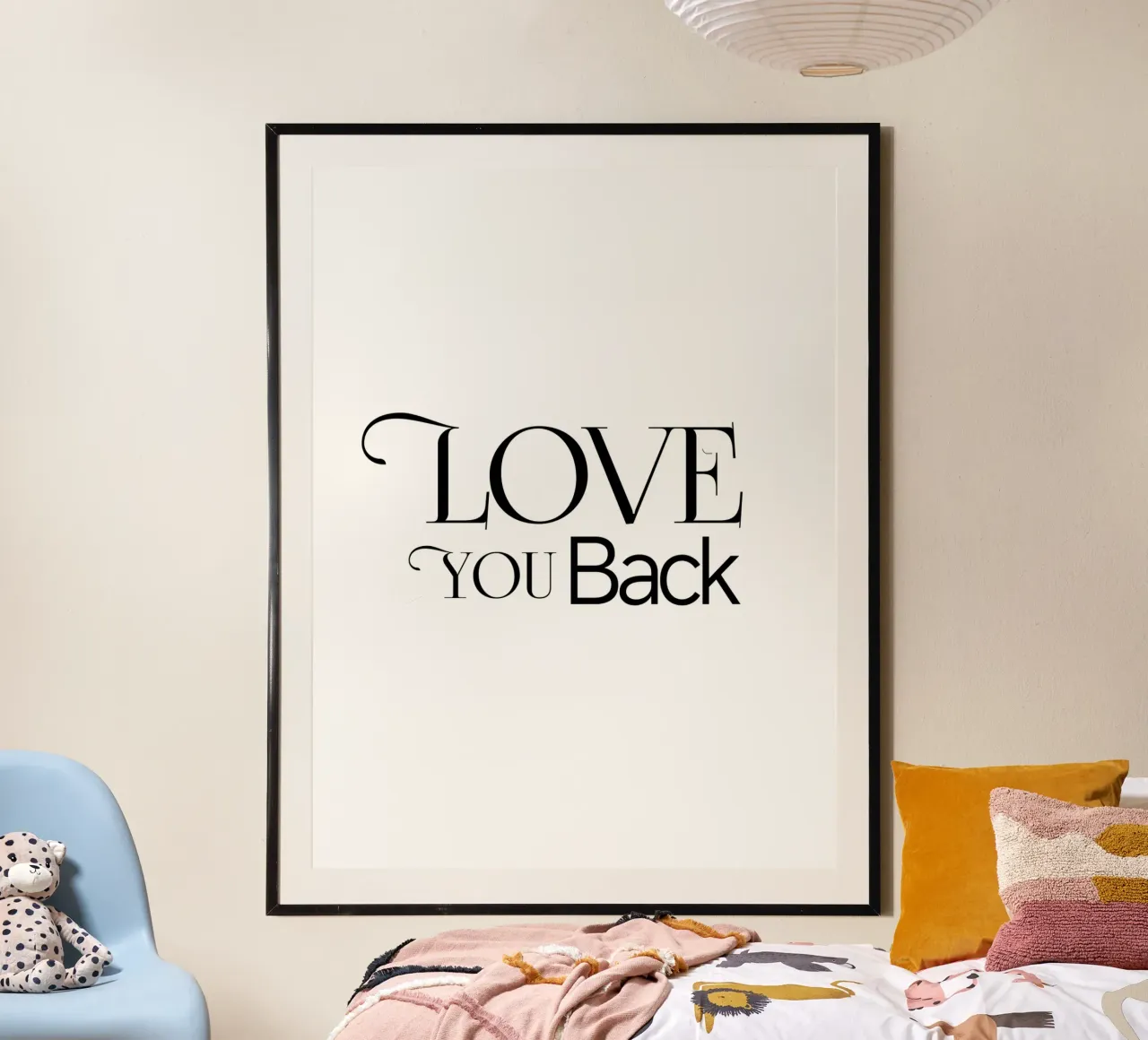 Einfache Liebe dich zurück Typografie Poster mit Holzrahmen von YV TYPOGRAPHY