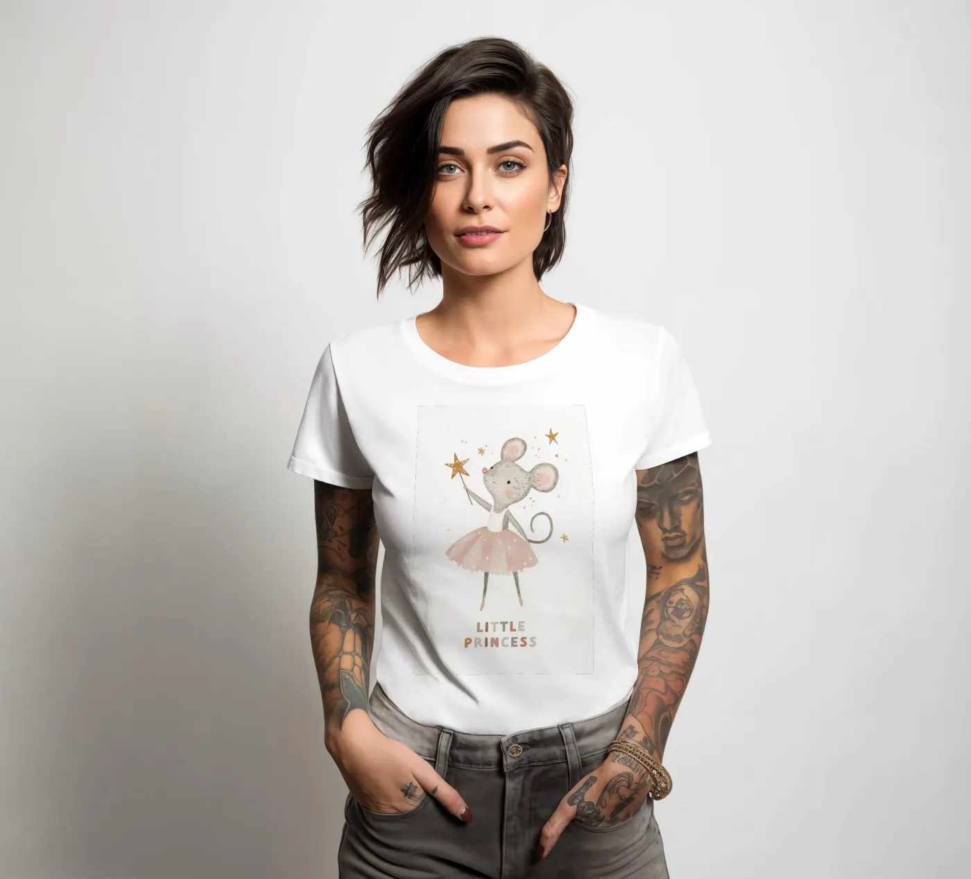 Poster della piccola principessa, stampa della ballerina del topo per la stanza dei bambini t-shirt da donna da Little Lola