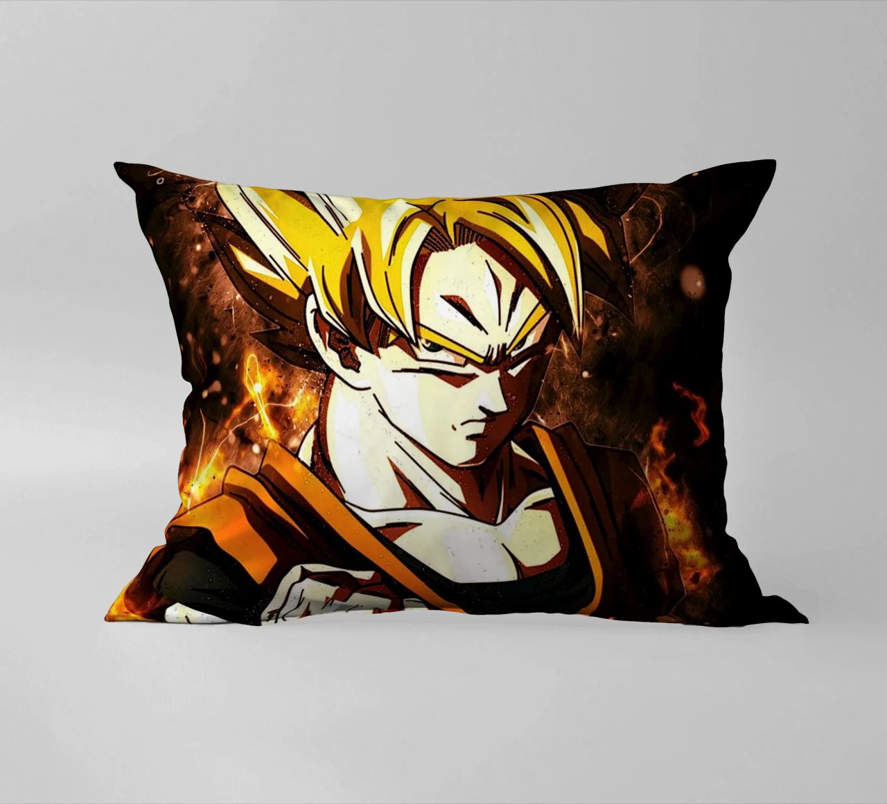 Back To The Classic. Goku SSJ cuscino da Neonartstudio