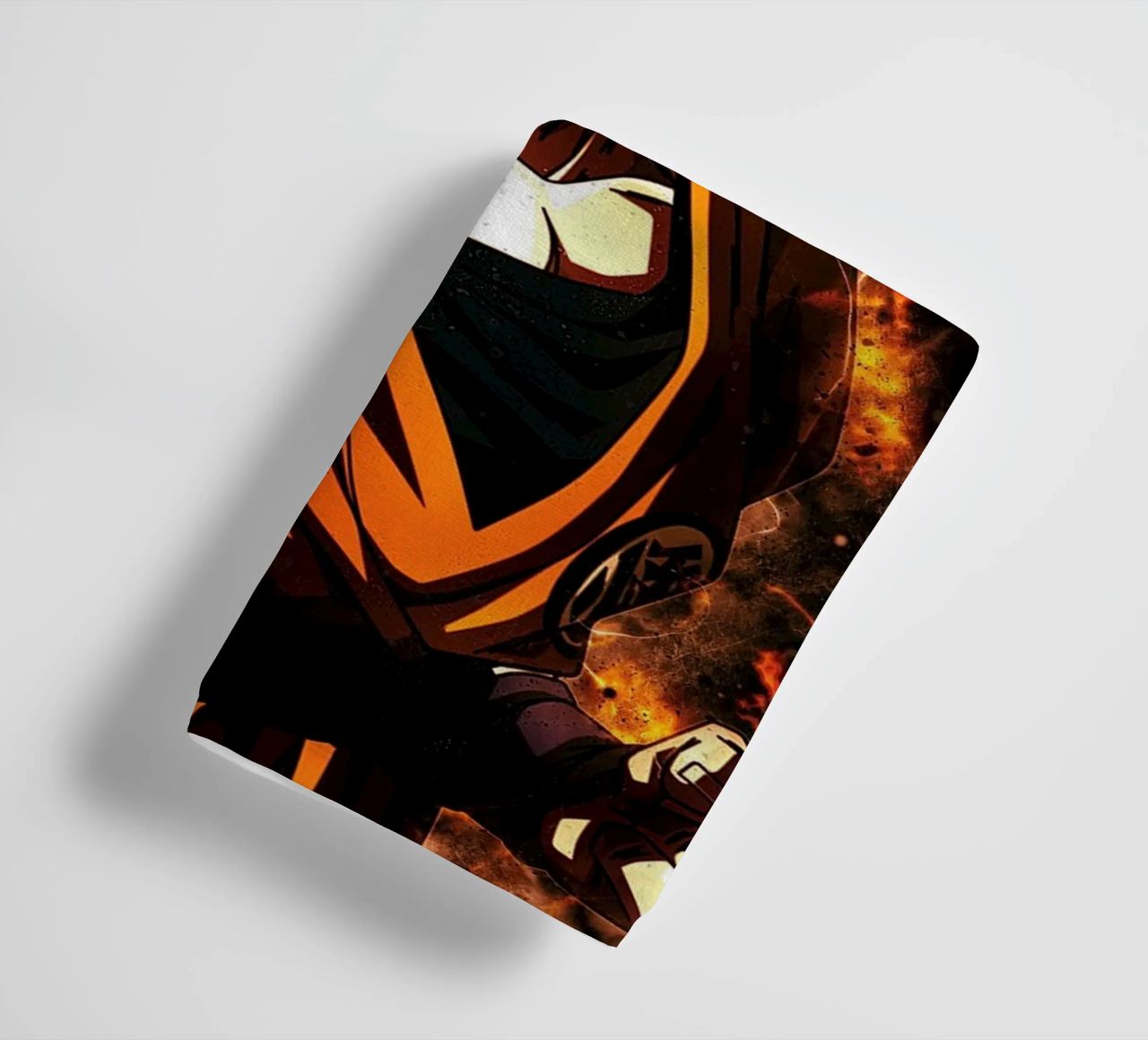 Back To The Classic. Goku SSJ asciugamano da bagno da Neonartstudio