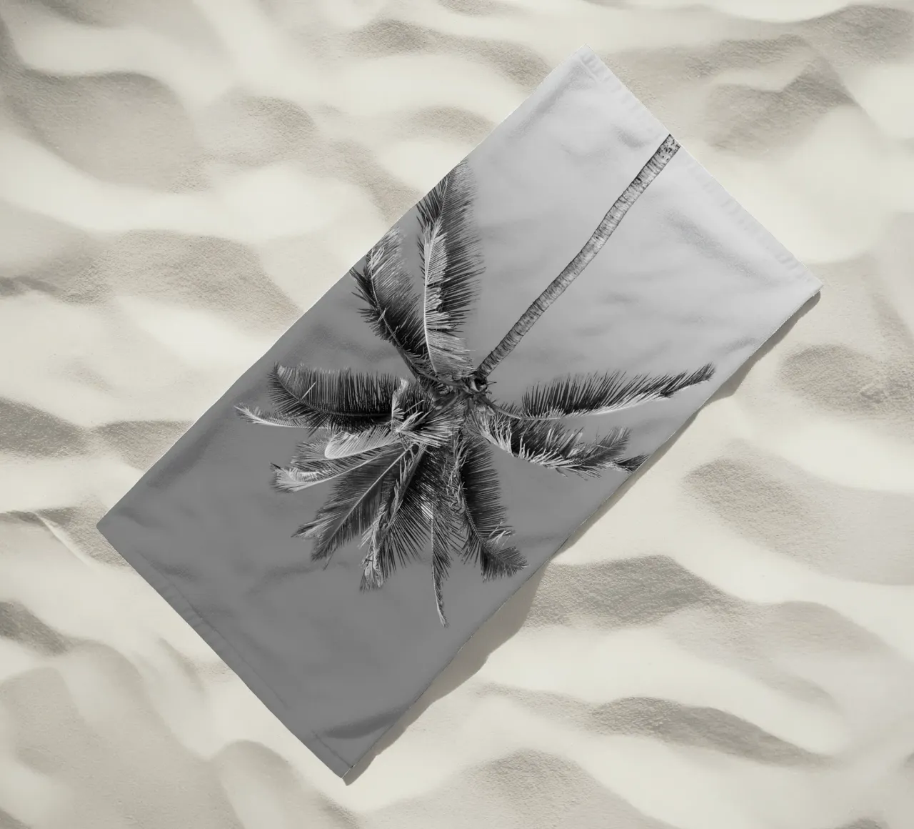 Palma in bianco e nero telo mare da Léa Lefebvre Photography