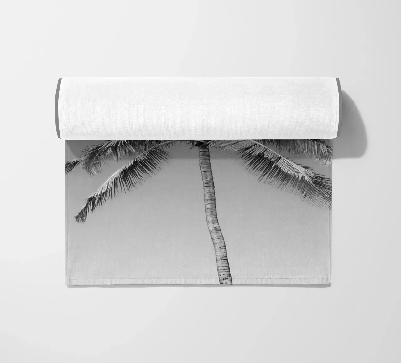 Palma in bianco e nero telo mare da Léa Lefebvre Photography