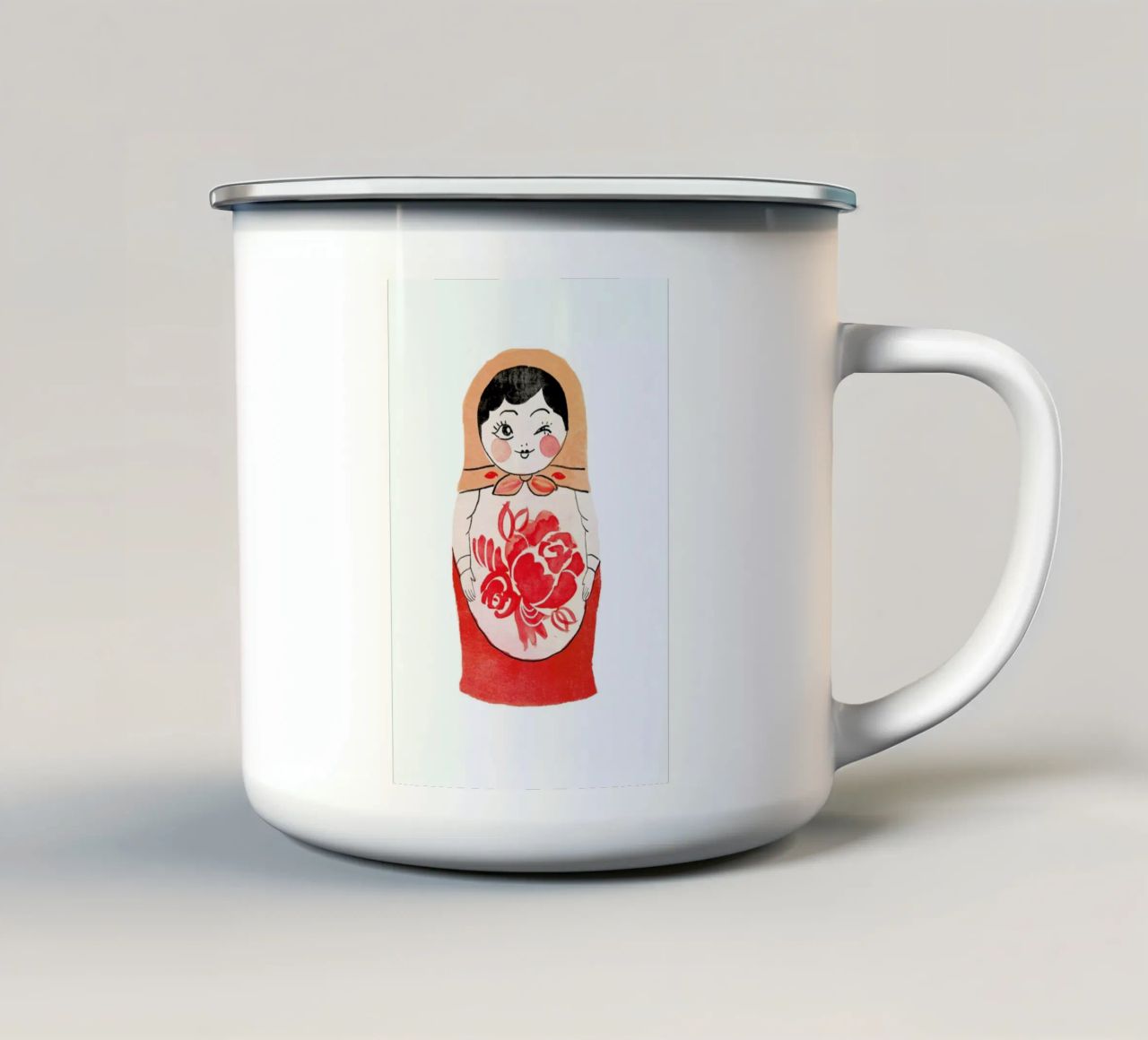 Matryoshka tazza in smalto da Niina Pechkovskaya