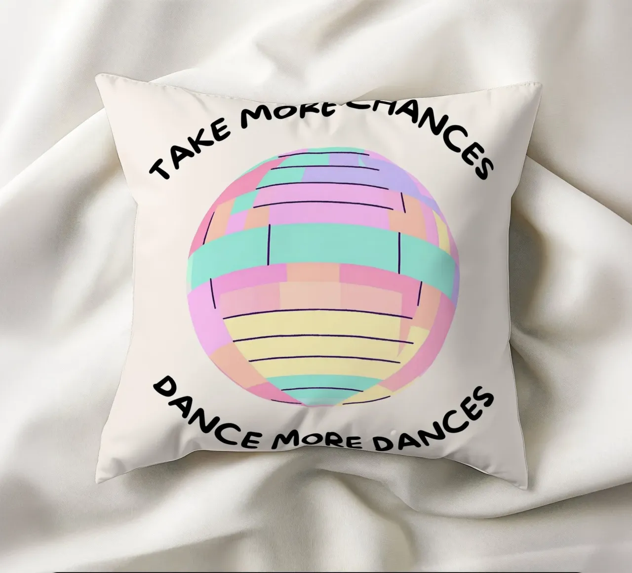 Diskokugel: Take more chances, make more dances. cuscino da designsbysophia