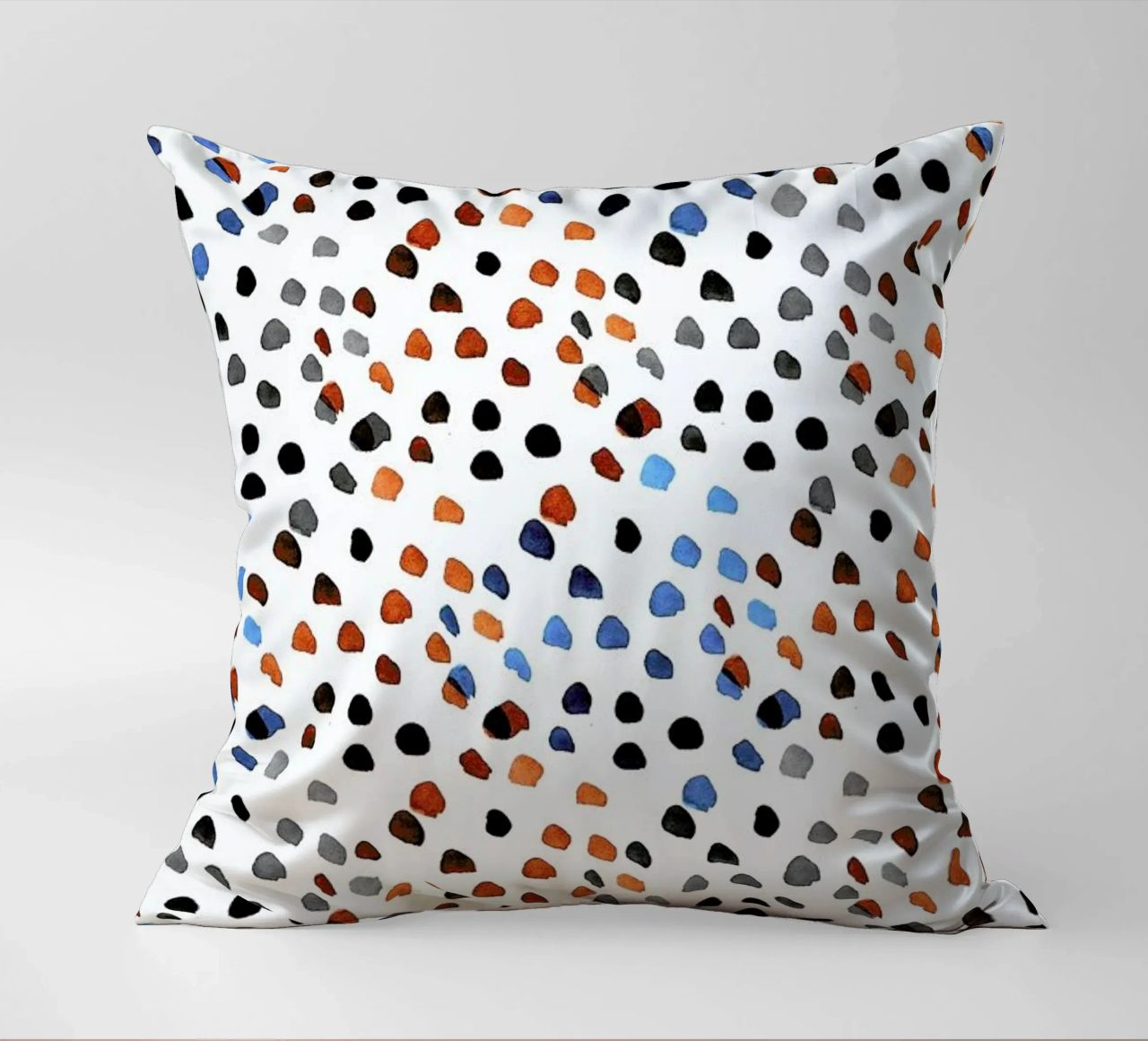 Small Colourful Dots cuscino da Niina Pechkovskaya