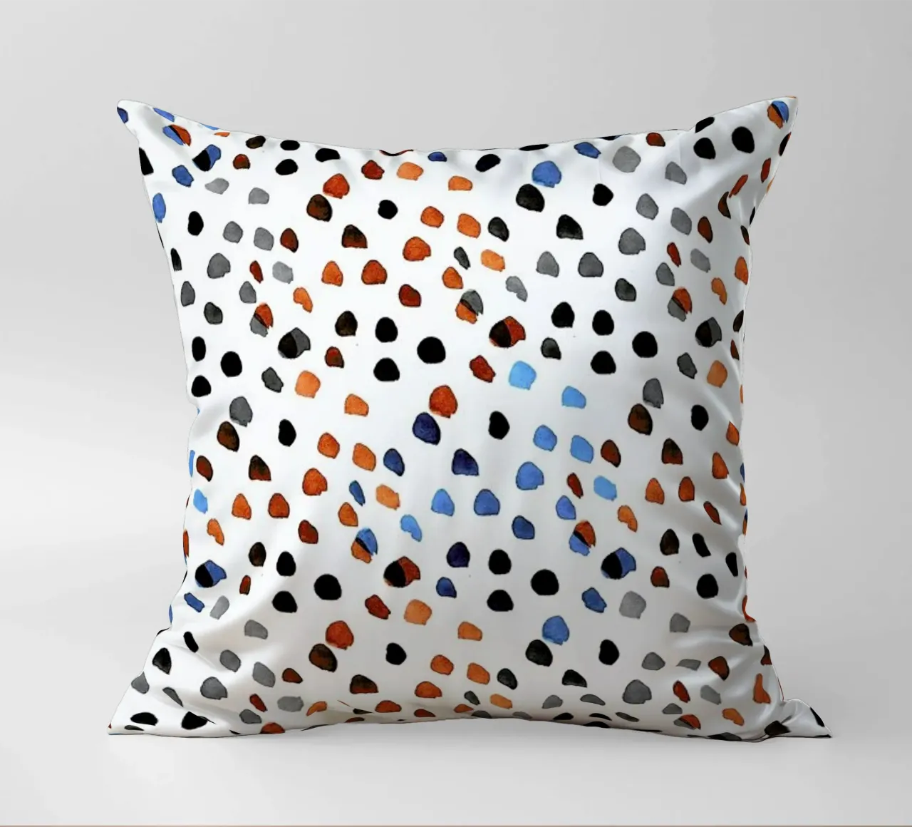 Small Colourful Dots cuscino da Niina Pechkovskaya