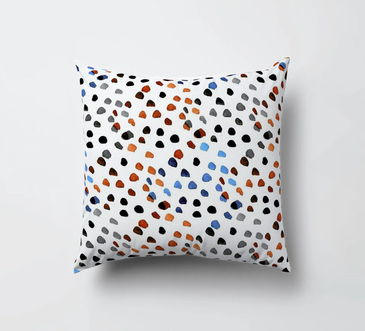 Small Colourful Dots cuscino da Niina Pechkovskaya