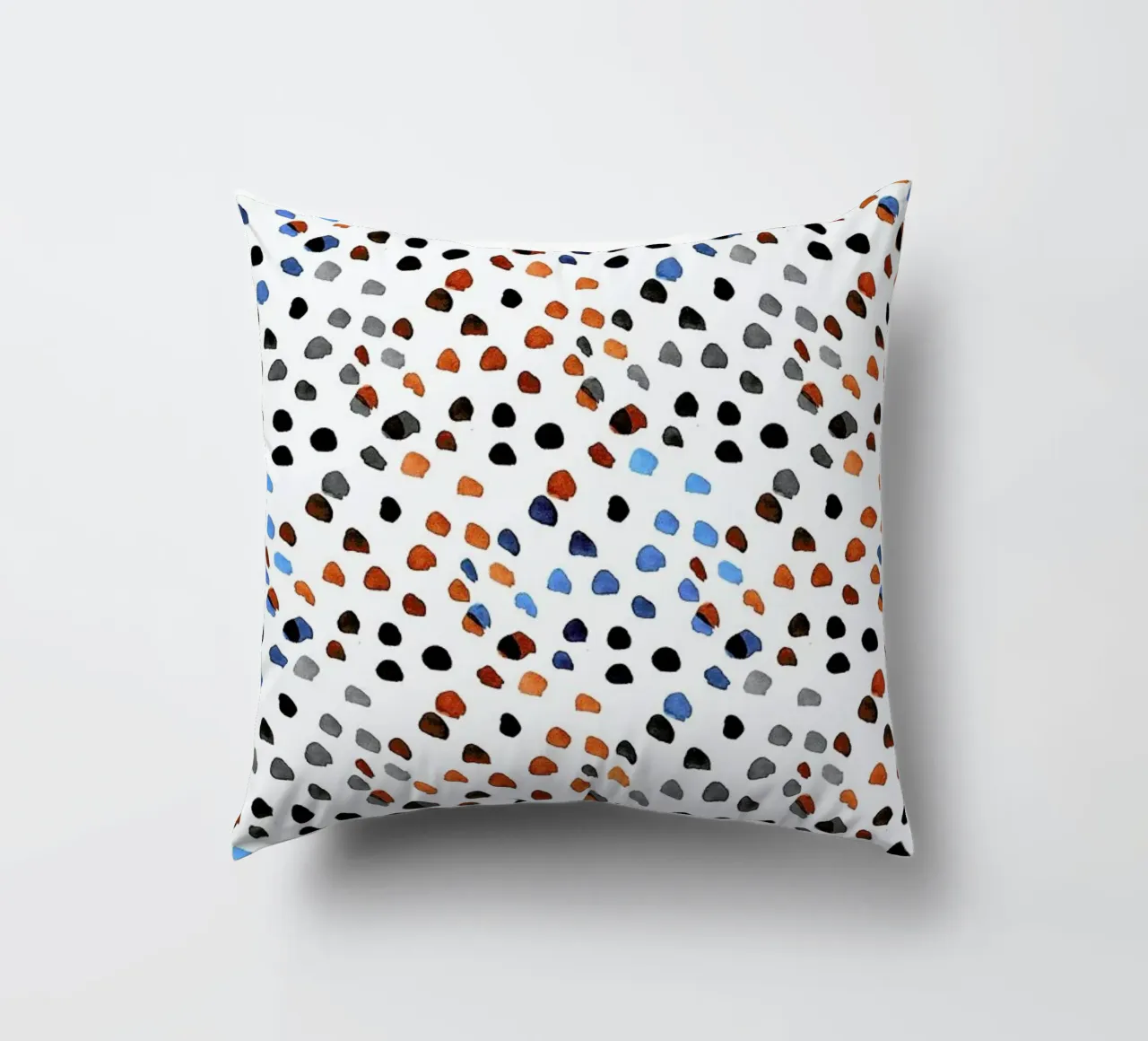 Small Colourful Dots cuscino da Niina Pechkovskaya