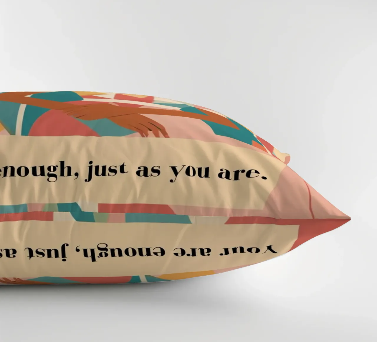 Frau mit Spruch: You are enough, just as you are. cuscino da designsbysophia