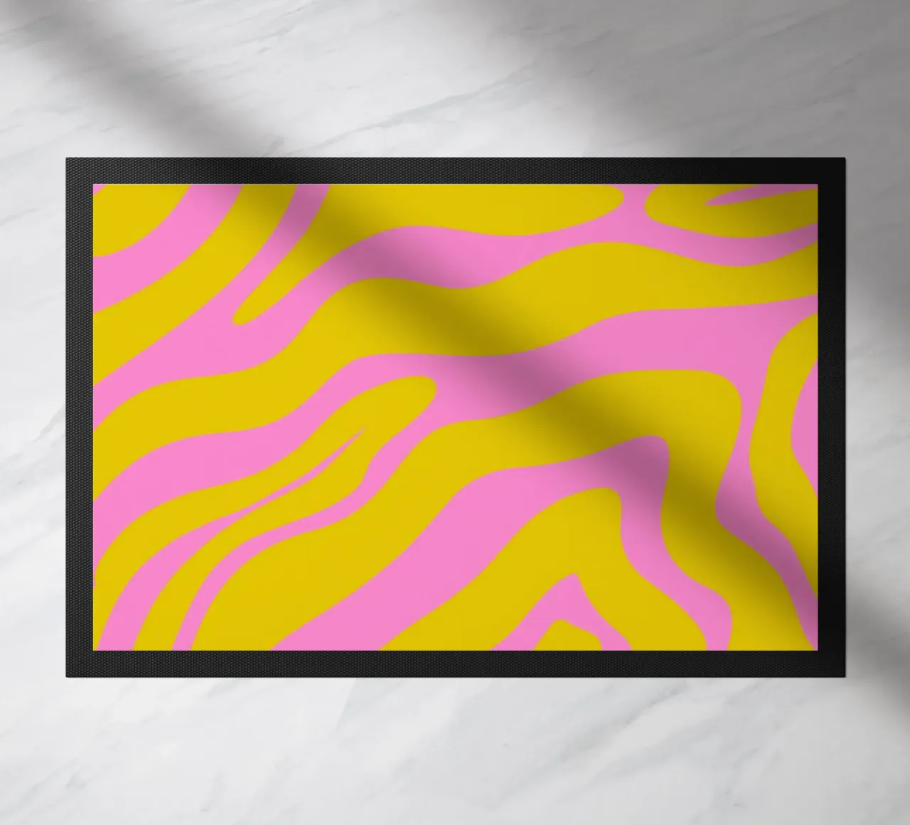 Linee astratte - rosa e giallo zerbino da Wackapacka