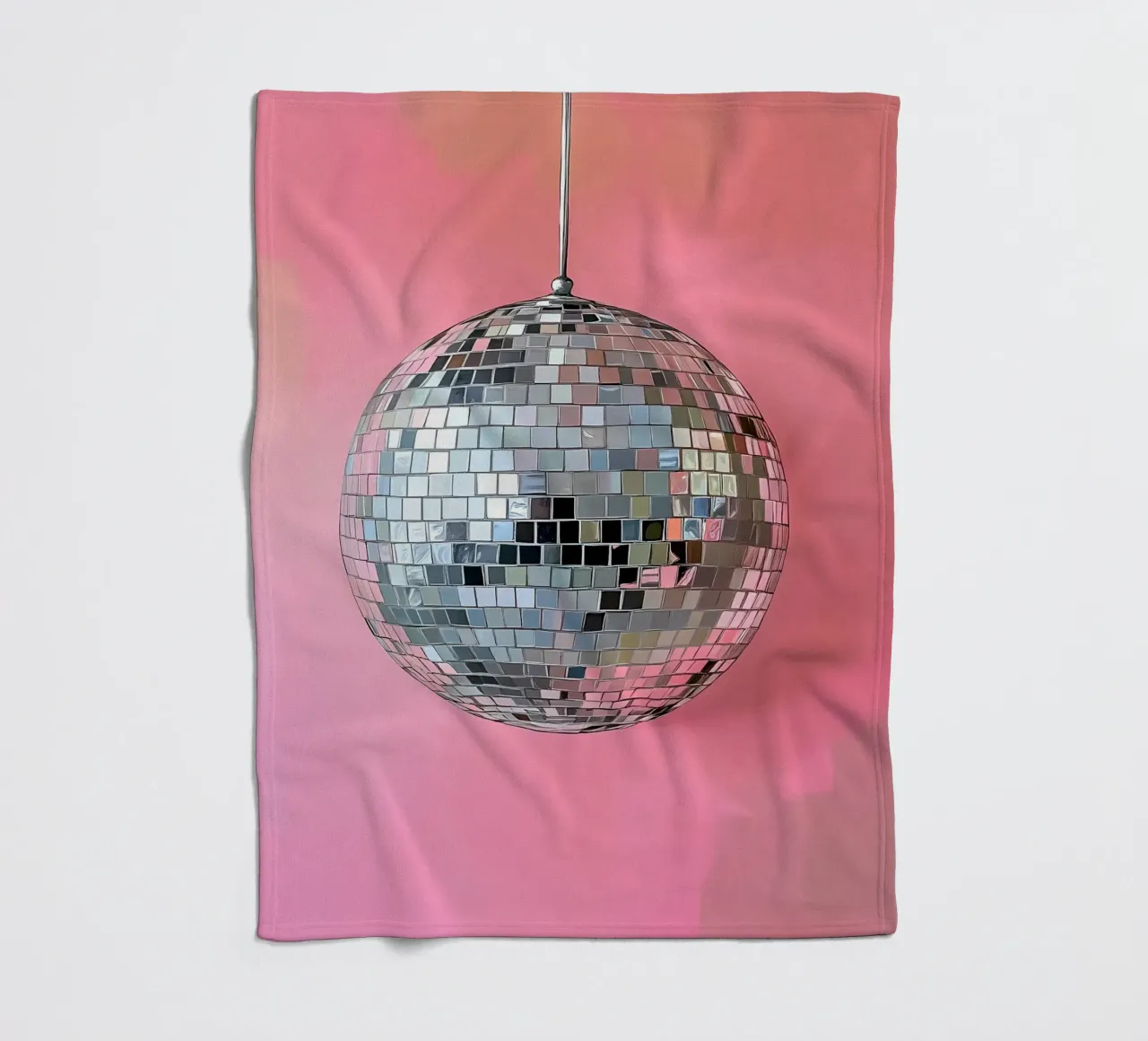 Disco Ball argento su rosa coperta in pile da IamHomeStudio
