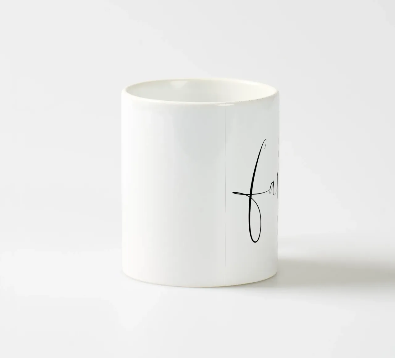 Familie - Schreibschrift tazza in ceramica da BAINAI