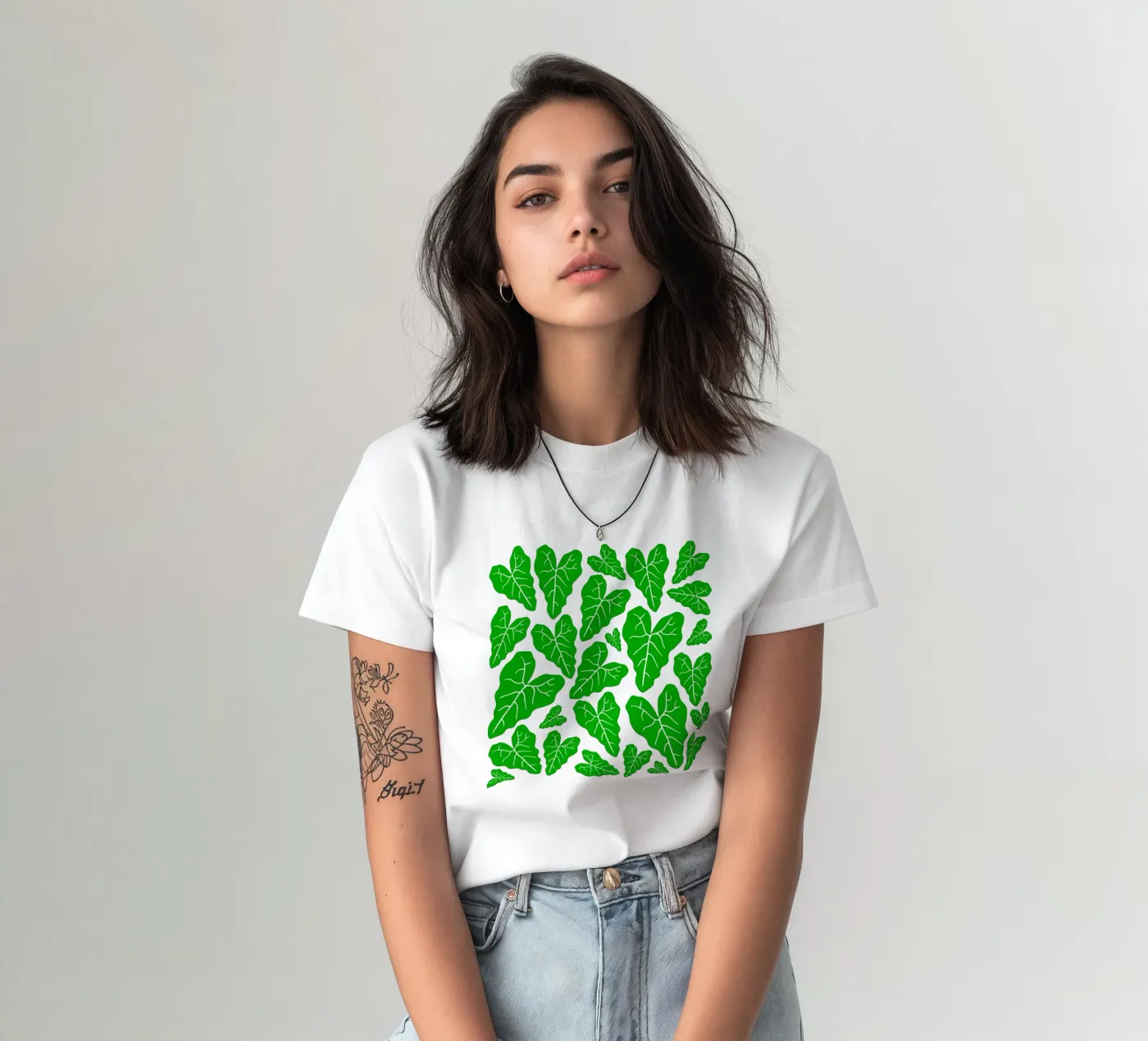 Green leaves pattern t-shirt da baobabprintstore