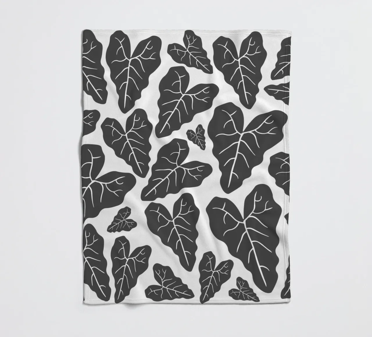 Grey leaves pattern Fleecedecke von baobabprintstore
