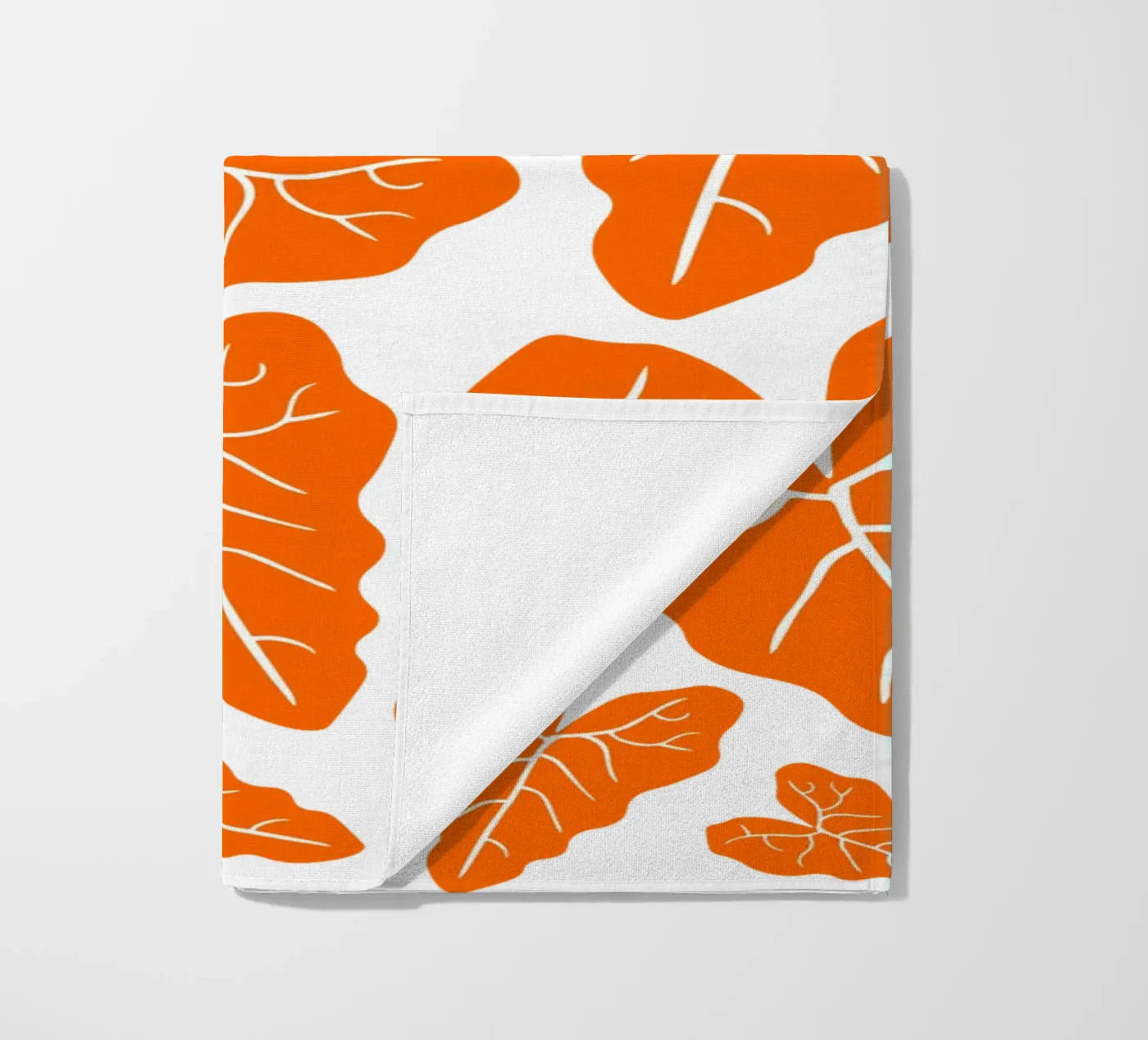 Orange leaves pattern strandhanddoek van baobabprintstore