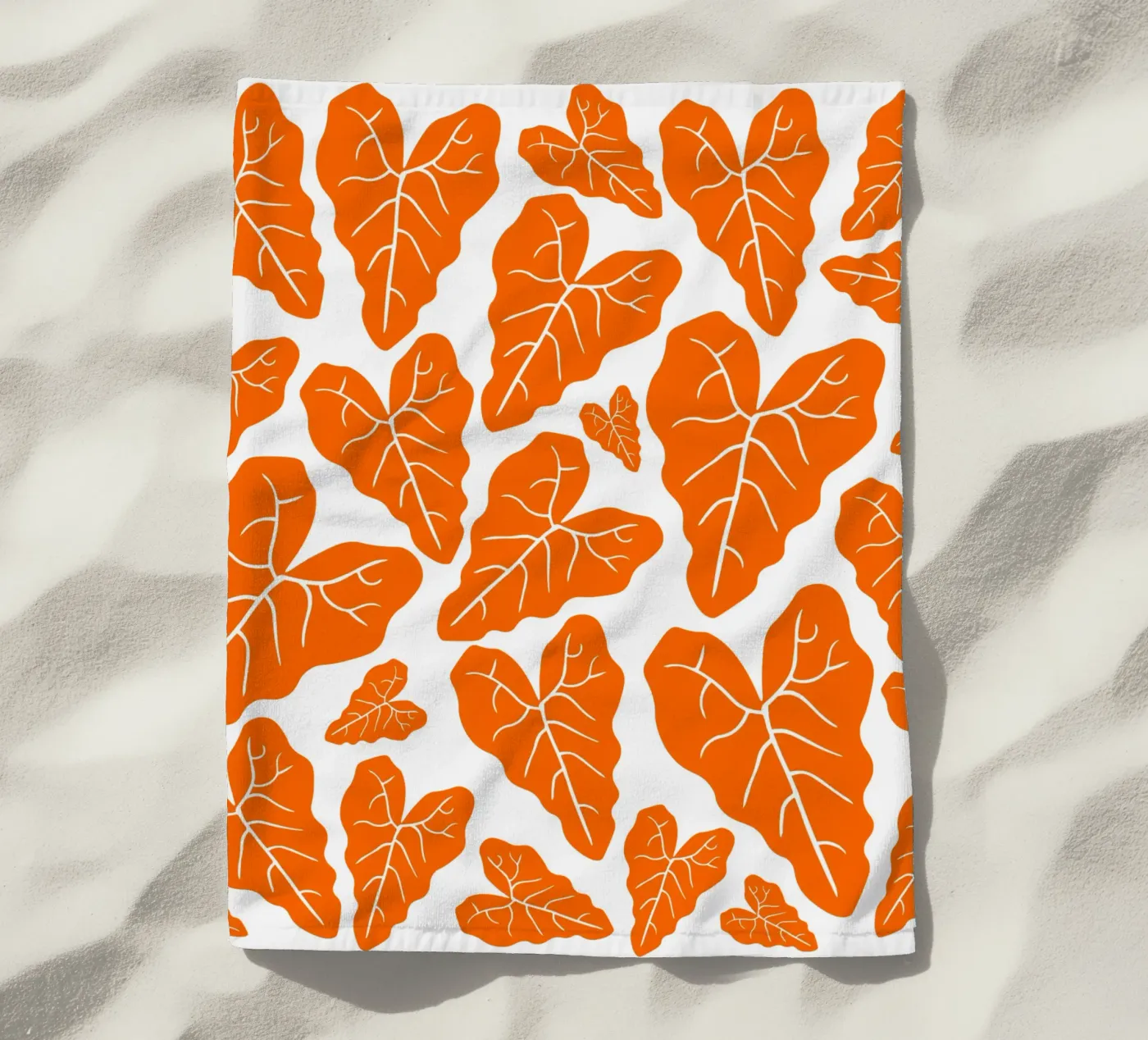 Orange leaves pattern strandhanddoek van baobabprintstore