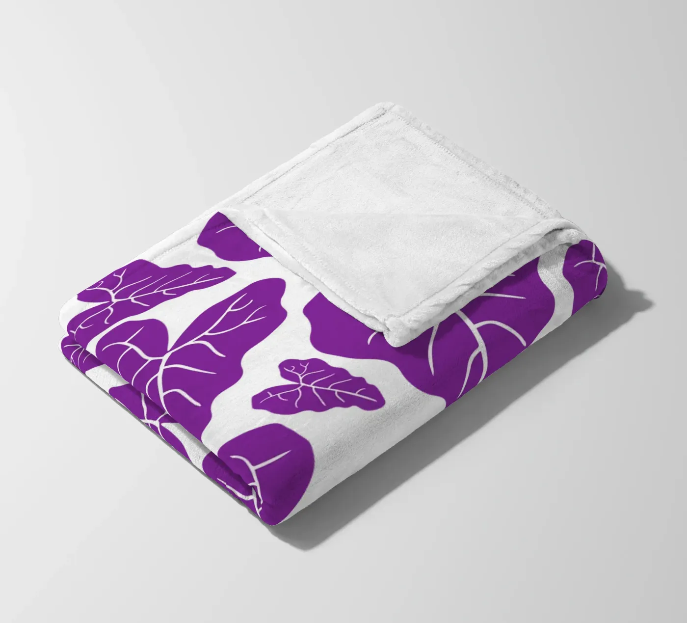 Purple leaves pattern Fleecedecke von baobabprintstore