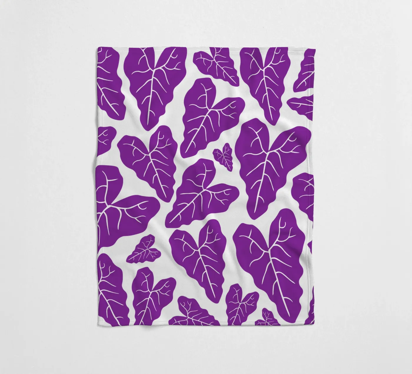 Purple leaves pattern Fleecedecke von baobabprintstore