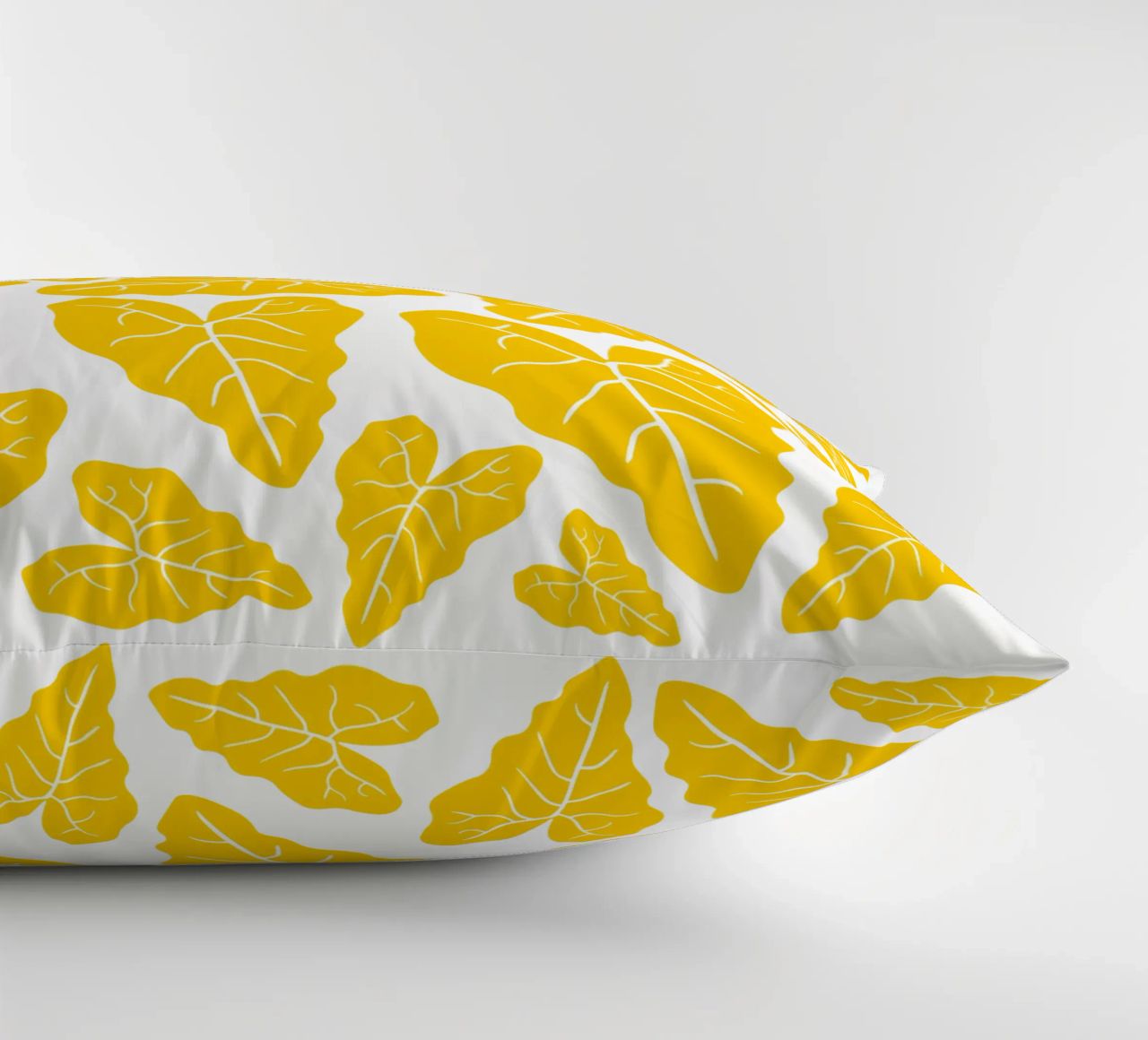 Yellow leaves pattern cuscino da baobabprintstore
