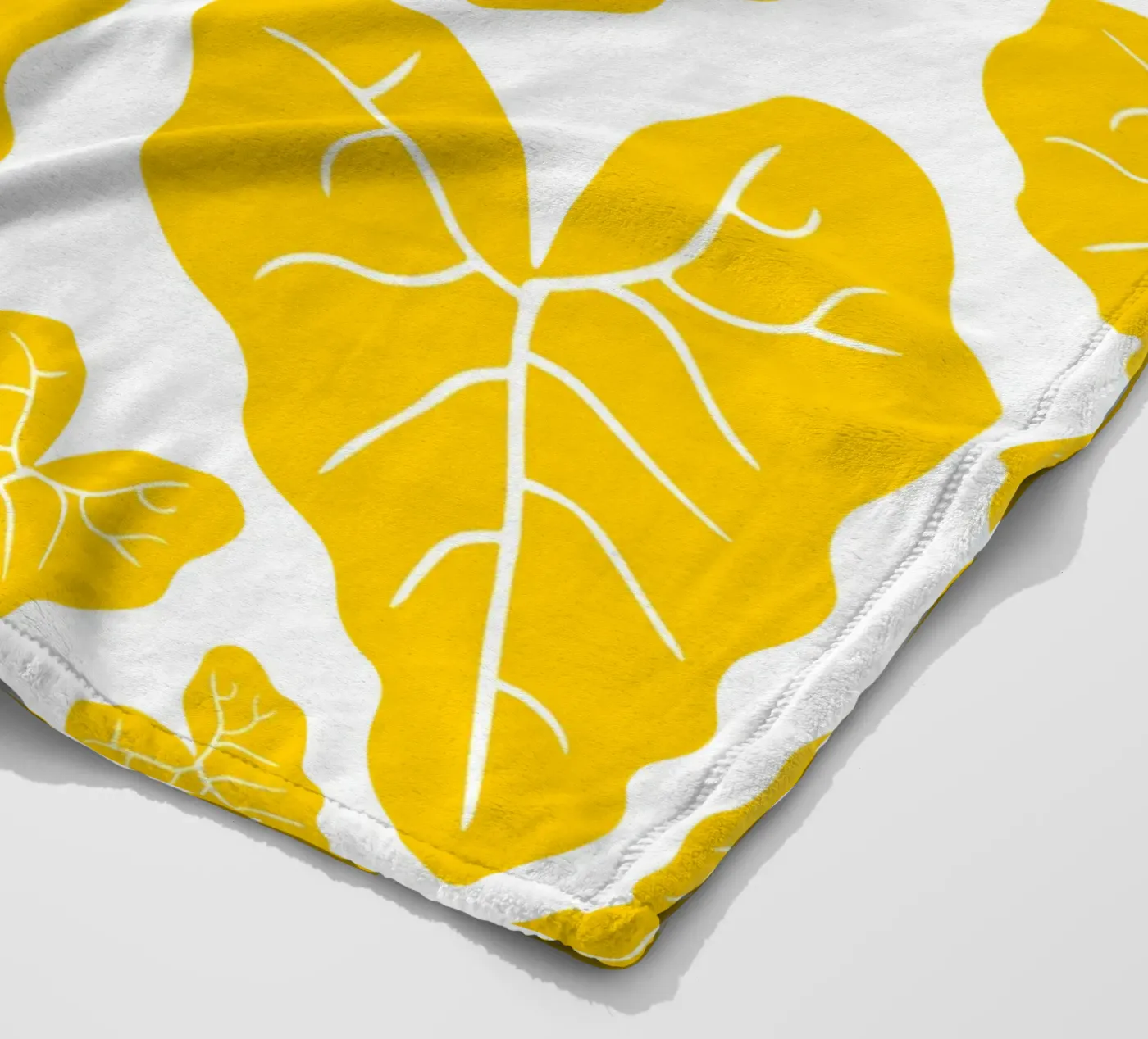 Yellow leaves pattern Fleecedecke von baobabprintstore