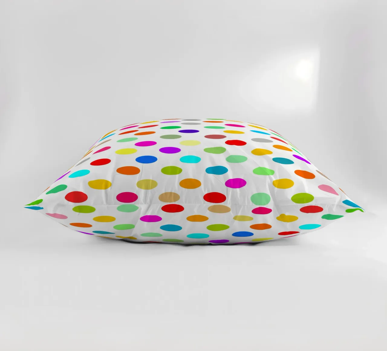 Bright polka dot pattern Kissen von baobabprintstore