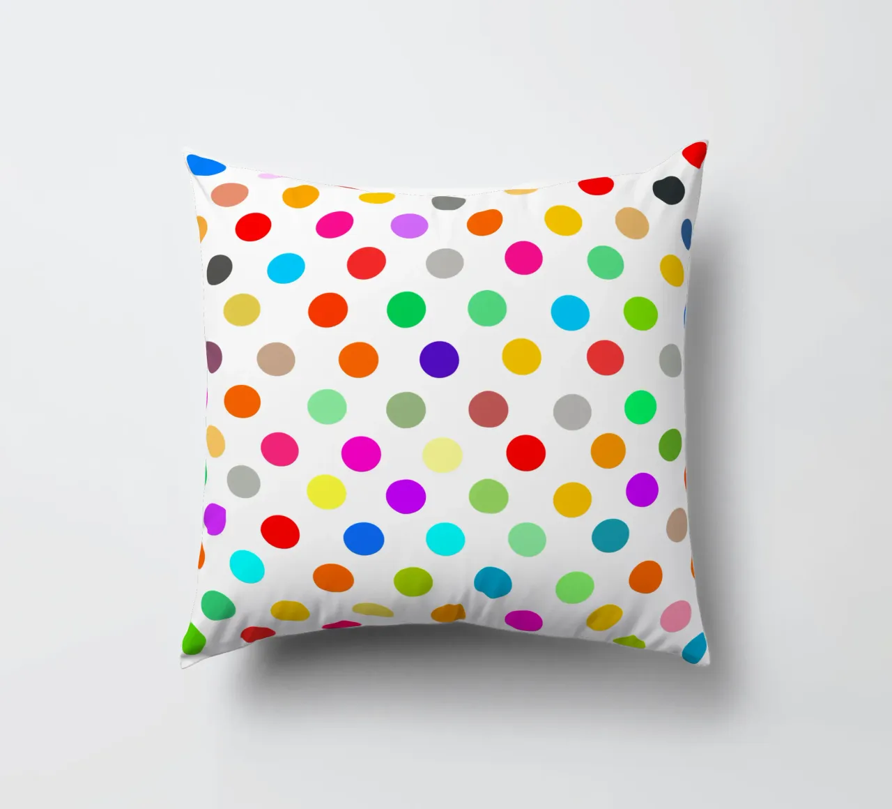 Bright polka dot pattern cuscino da baobabprintstore