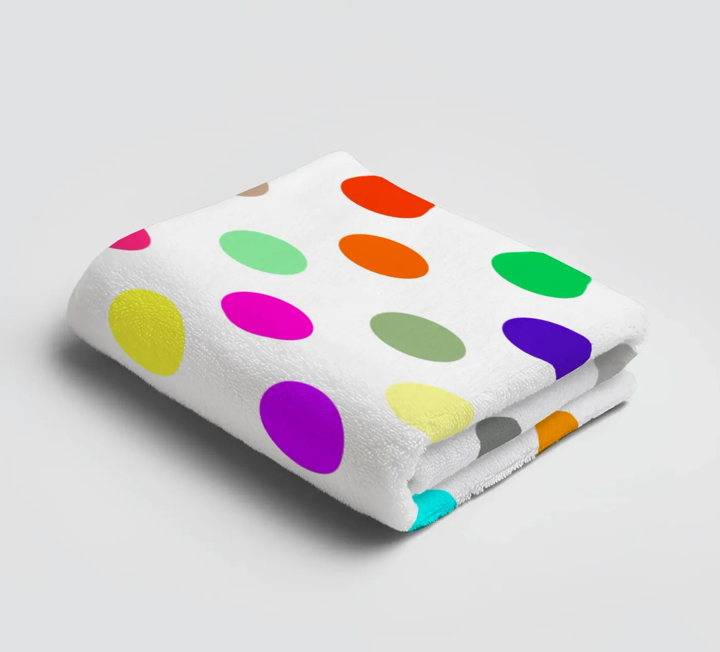 Bright polka dot pattern badhanddoek van baobabprintstore