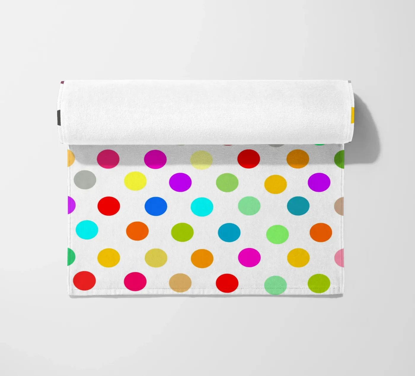 Bright polka dot pattern telo mare da baobabprintstore
