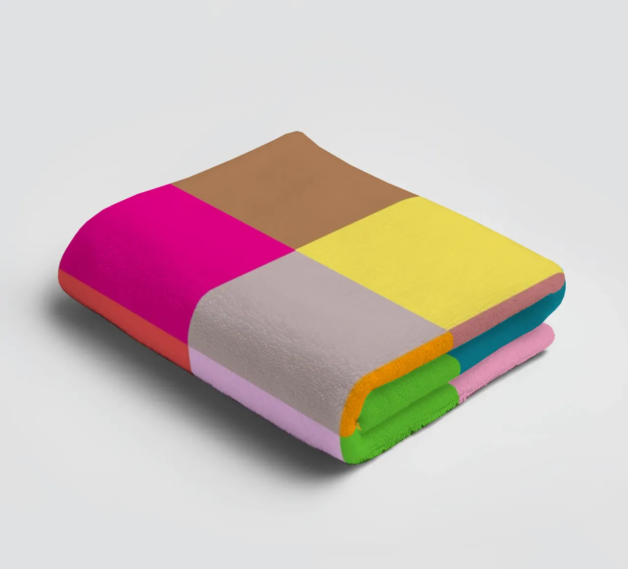 Colorful retro squares pattern badhanddoek van baobabprintstore