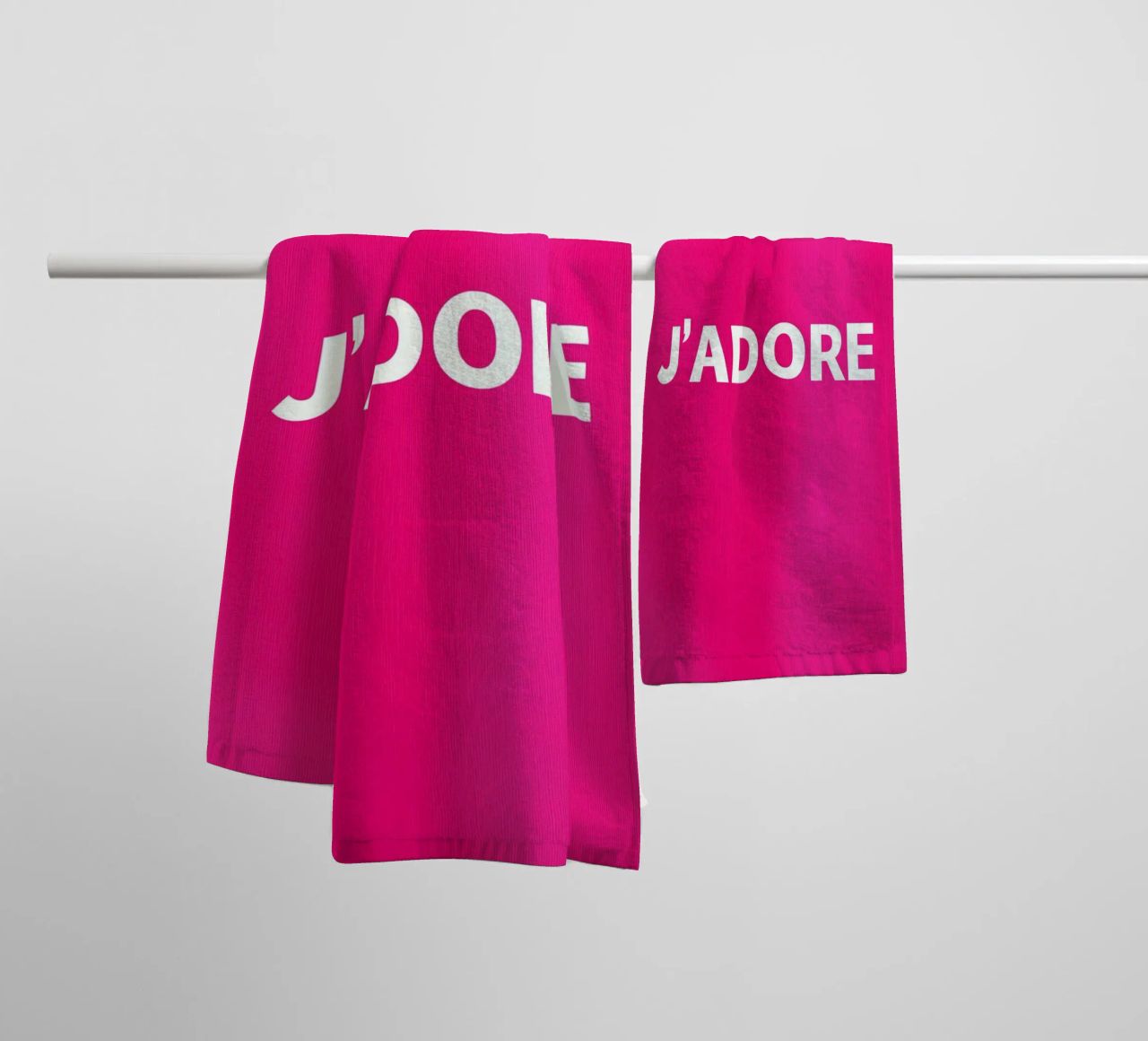 Amo in rosa asciugamano da bagno da Carinaprint