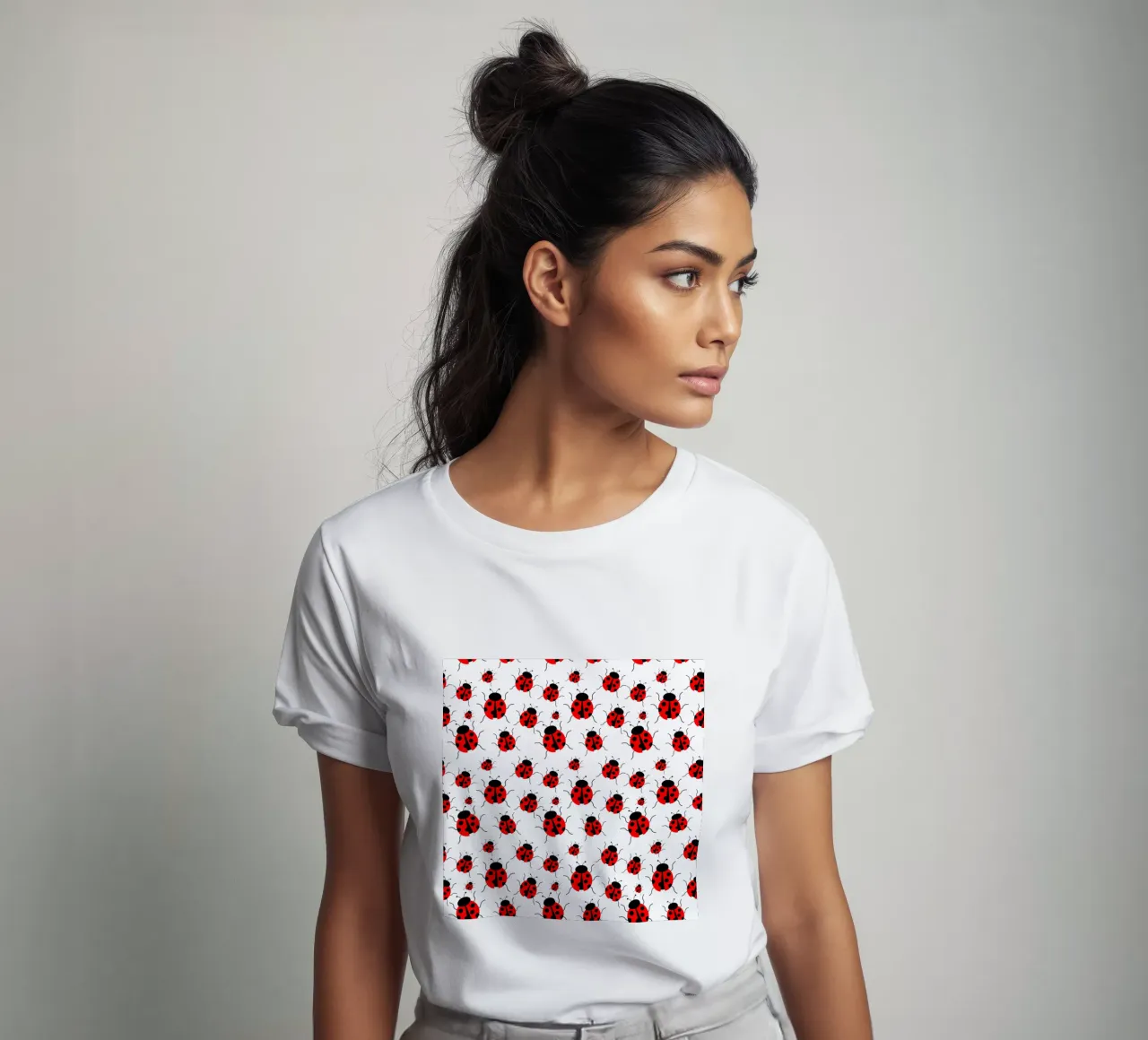 Ladybugs pattern t-shirt da baobabprintstore