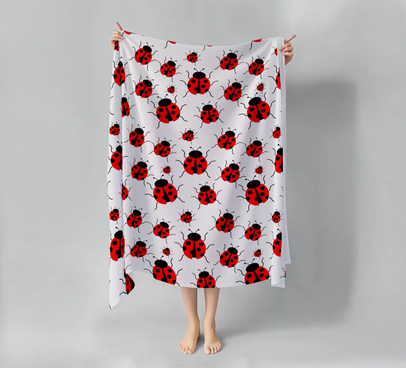 Ladybugs pattern strandhanddoek van baobabprintstore