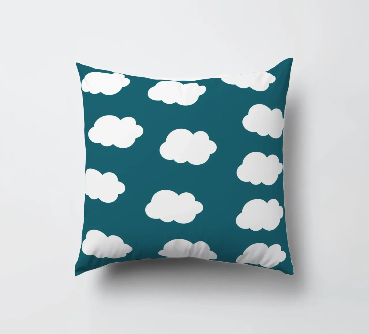 Cute puffy clouds cuscino da baobabprintstore