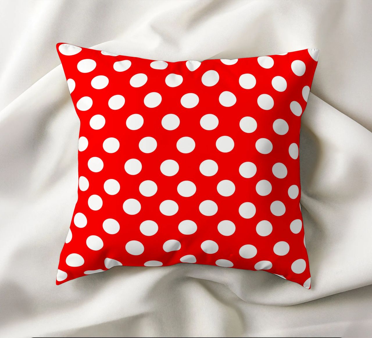 Red polka dots pattern cuscino da baobabprintstore