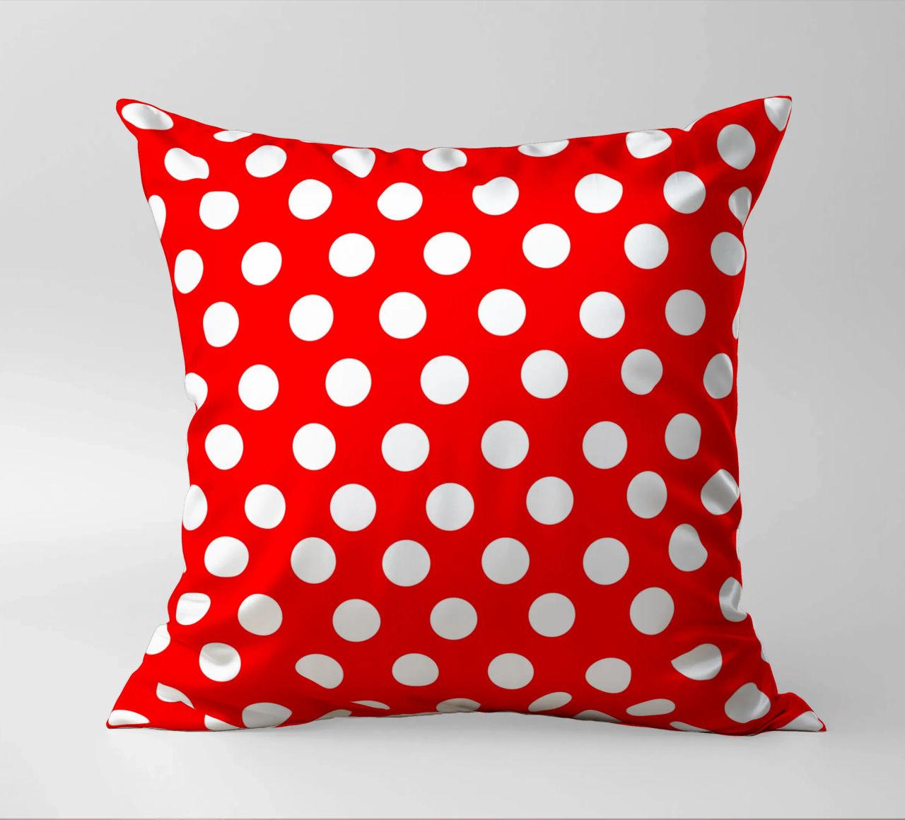 Red polka dots pattern cuscino da baobabprintstore