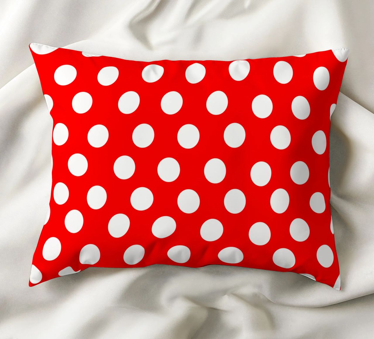 Red polka dots pattern cuscino da baobabprintstore