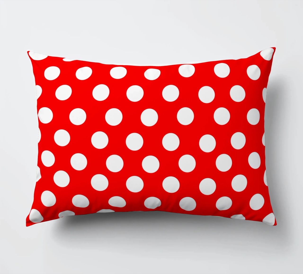 Red polka dots pattern cuscino da baobabprintstore