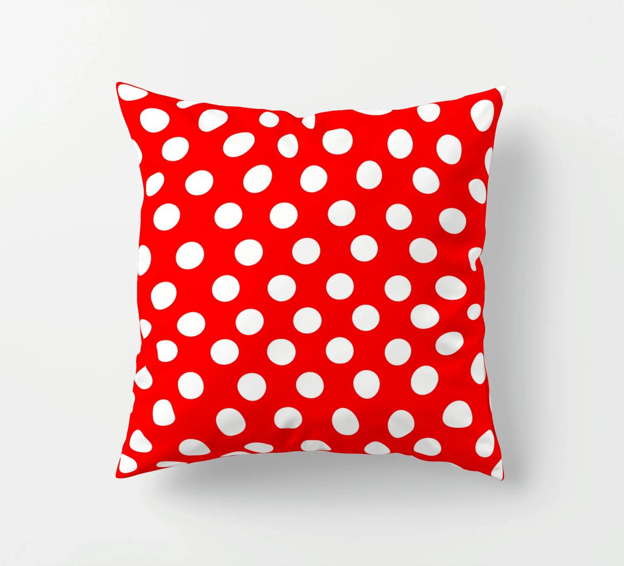 Red polka dots pattern cuscino da baobabprintstore