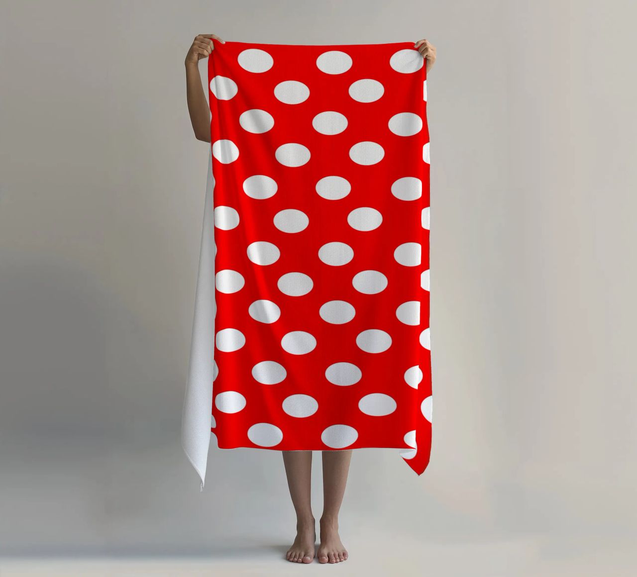 Red polka dots pattern telo mare da baobabprintstore
